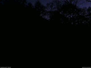 長野県菅平高原 ゆたか山荘 西側(坂上) 2026/04/18 19:00