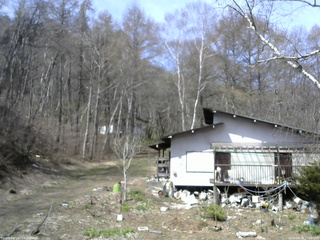 長野県菅平高原 ゆたか山荘 西側(坂上) 2026/04/19 10:00