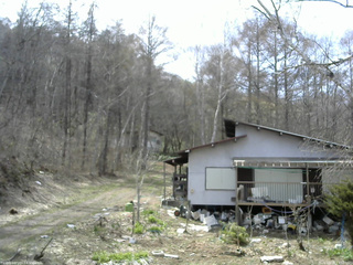 長野県菅平高原 ゆたか山荘 西側(坂上) 2026/04/19 13:00