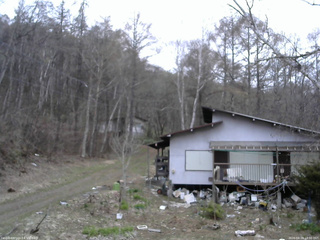 長野県菅平高原 ゆたか山荘 西側(坂上) 2026/04/19 18:00