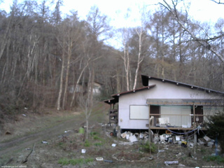 長野県菅平高原 ゆたか山荘 西側(坂上) 2026/04/20 05:15