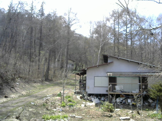 長野県菅平高原 ゆたか山荘 西側(坂上) 2026/04/20 13:15