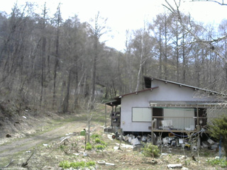 長野県菅平高原 ゆたか山荘 西側(坂上) 2026/04/20 13:30