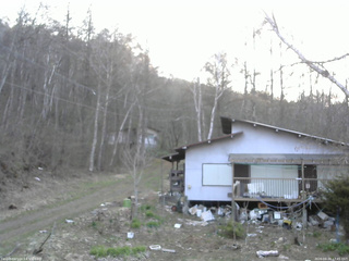 長野県菅平高原 ゆたか山荘 西側(坂上) 2026/04/20 17:45