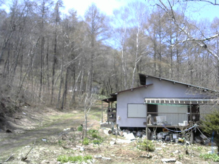 長野県菅平高原 ゆたか山荘 西側(坂上) 2026/04/21 11:45
