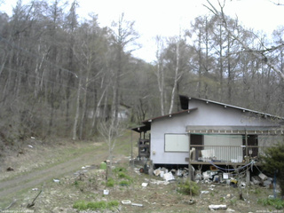 長野県菅平高原 ゆたか山荘 西側(坂上) 2026/04/22 15:00