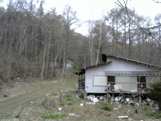長野県菅平高原 ゆたか山荘 西側(坂上) 2026/04/22 17:15