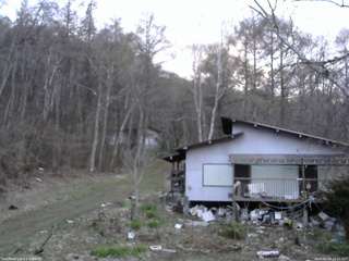 長野県菅平高原 ゆたか山荘 西側(坂上) 2026/04/24 18:15