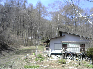 長野県菅平高原 ゆたか山荘 西側(坂上) 2026/04/25 10:45