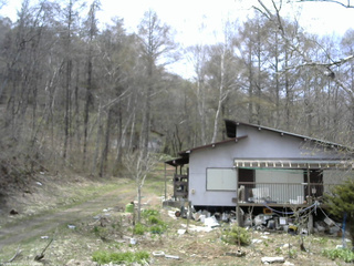 長野県菅平高原 ゆたか山荘 西側(坂上) 2026/04/25 12:00