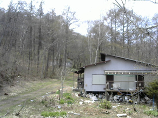 長野県菅平高原 ゆたか山荘 西側(坂上) 2026/04/25 12:15