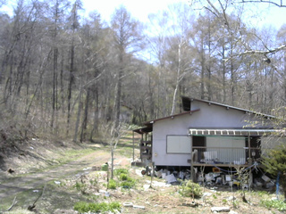 長野県菅平高原 ゆたか山荘 西側(坂上) 2026/04/26 12:30