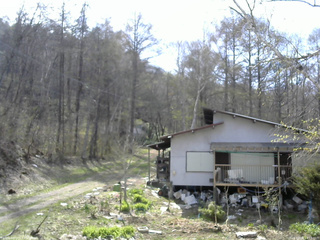 長野県菅平高原 ゆたか山荘 西側(坂上) 2026/04/26 14:15