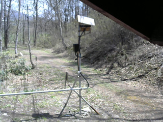長野県菅平高原 ゆたか山荘 南側 2026/04/28 12:00