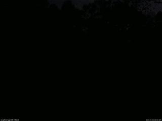 長野県菅平高原 ゆたか山荘 西側(坂上) 2026/05/06 19:15
