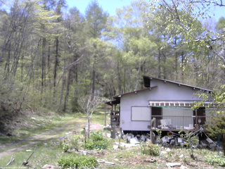 長野県菅平高原 ゆたか山荘 西側(坂上) 2026/05/09 12:00