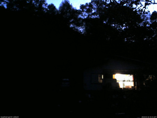 長野県菅平高原 ゆたか山荘 西側(坂上) 2026/05/16 19:15
