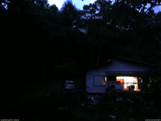 長野県菅平高原 ゆたか山荘 西側(坂上) 2026/05/26 19:15