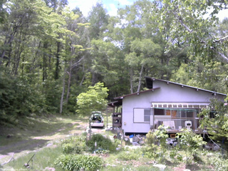 長野県菅平高原 ゆたか山荘 西側(坂上) 2026/05/28 12:00