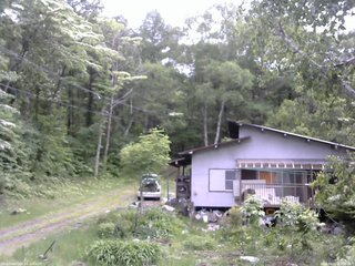 長野県菅平高原 ゆたか山荘 西側(坂上) 2026/06/04 12:00
