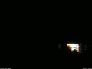 長野県菅平高原 ゆたか山荘 西側(坂上) 2026/06/09 19:45