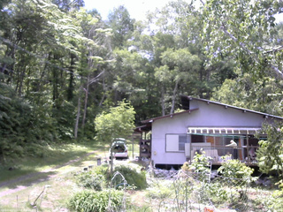 長野県菅平高原 ゆたか山荘 西側(坂上) 2026/06/11 12:00