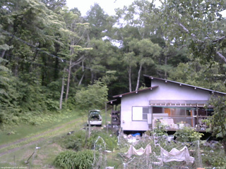 長野県菅平高原 ゆたか山荘 西側(坂上) 2026/06/15 18:00