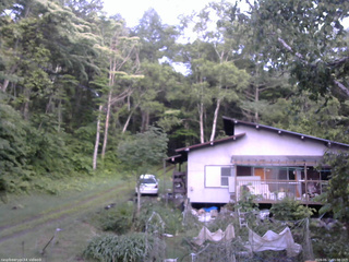 長野県菅平高原 ゆたか山荘 西側(坂上) 2026/06/16 05:00