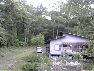 長野県菅平高原 ゆたか山荘 西側(坂上) 2026/06/17 18:00
