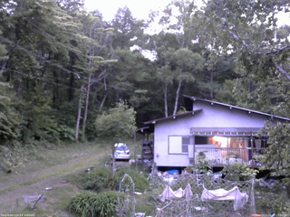 長野県菅平高原 ゆたか山荘 西側(坂上) 2026/06/17 19:00