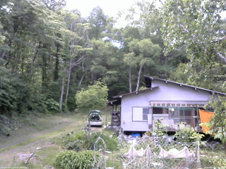長野県菅平高原 ゆたか山荘 西側(坂上) 2026/06/19 12:00