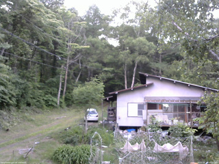 長野県菅平高原 ゆたか山荘 西側(坂上) 2026/06/19 18:15