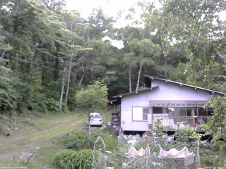 長野県菅平高原 ゆたか山荘 西側(坂上) 2026/06/21 17:00