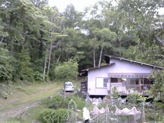 長野県菅平高原 ゆたか山荘 西側(坂上) 2026/06/21 18:00
