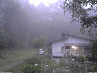 長野県菅平高原 ゆたか山荘 西側(坂上) 2026/06/22 18:45