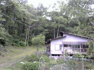長野県菅平高原 ゆたか山荘 西側(坂上) 2026/06/25 18:15