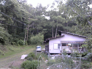 長野県菅平高原 ゆたか山荘 西側(坂上) 2026/07/07 18:15