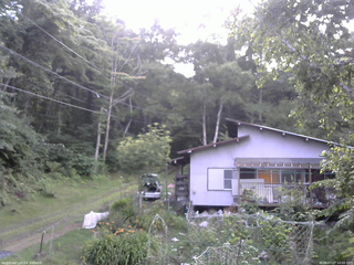 長野県菅平高原 ゆたか山荘 西側(坂上) 2026/07/27 16:00