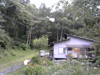 長野県菅平高原 ゆたか山荘 西側(坂上) 2026/08/01 18:45