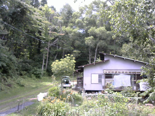 長野県菅平高原 ゆたか山荘 西側(坂上) 2026/08/03 12:45