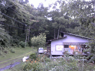 長野県菅平高原 ゆたか山荘 西側(坂上) 2026/08/03 18:45