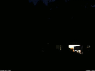 長野県菅平高原 ゆたか山荘 西側(坂上) 2026/08/06 19:30