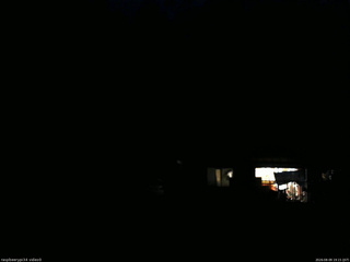 長野県菅平高原 ゆたか山荘 西側(坂上) 2026/08/09 19:15