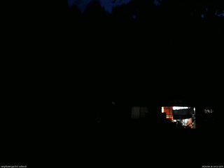 長野県菅平高原 ゆたか山荘 西側(坂上) 2026/08/16 19:15