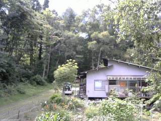 長野県菅平高原 ゆたか山荘 西側(坂上) 2026/08/19 12:45