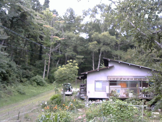 長野県菅平高原 ゆたか山荘 西側(坂上) 2026/08/19 13:15