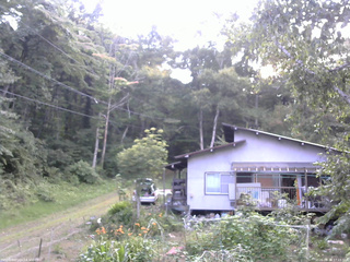 長野県菅平高原 ゆたか山荘 西側(坂上) 2026/08/19 17:15