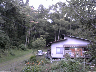長野県菅平高原 ゆたか山荘 西側(坂上) 2026/08/19 18:30
