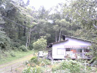 長野県菅平高原 ゆたか山荘 西側(坂上) 2026/08/21 08:15