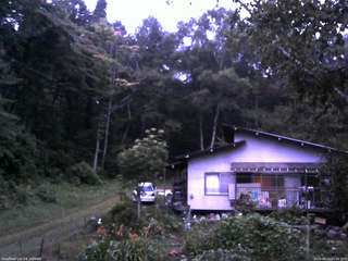 長野県菅平高原 ゆたか山荘 西側(坂上) 2026/08/22 05:00
